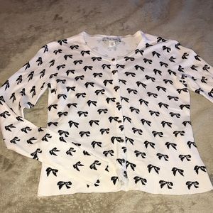 EUC Super Adorable Sweater w/ bows White House Black Market